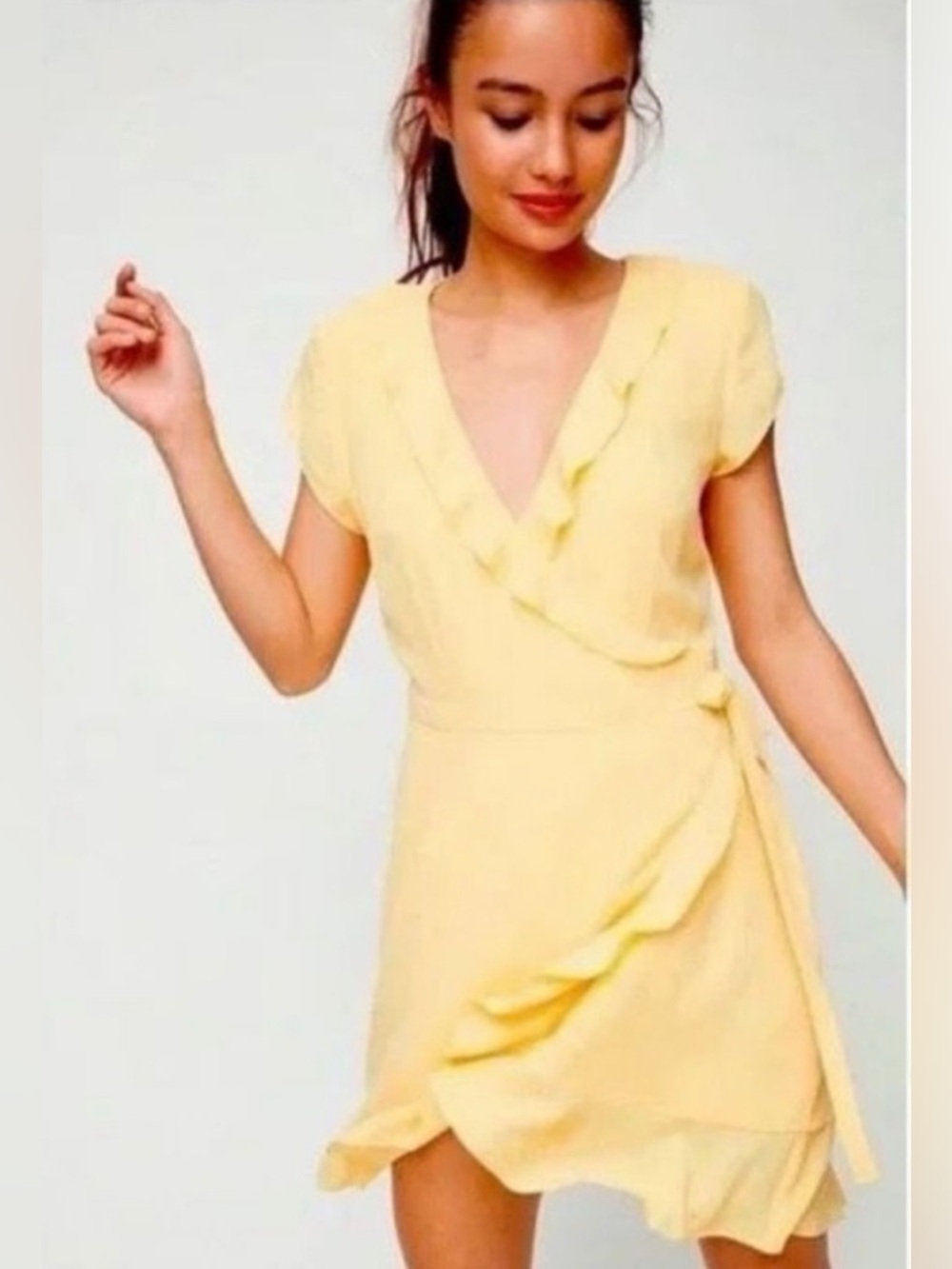 Sunday Best Aritzia Savoy Yellow Ruffle V-Neck Wrap Mini Dress Short Sleeve 10